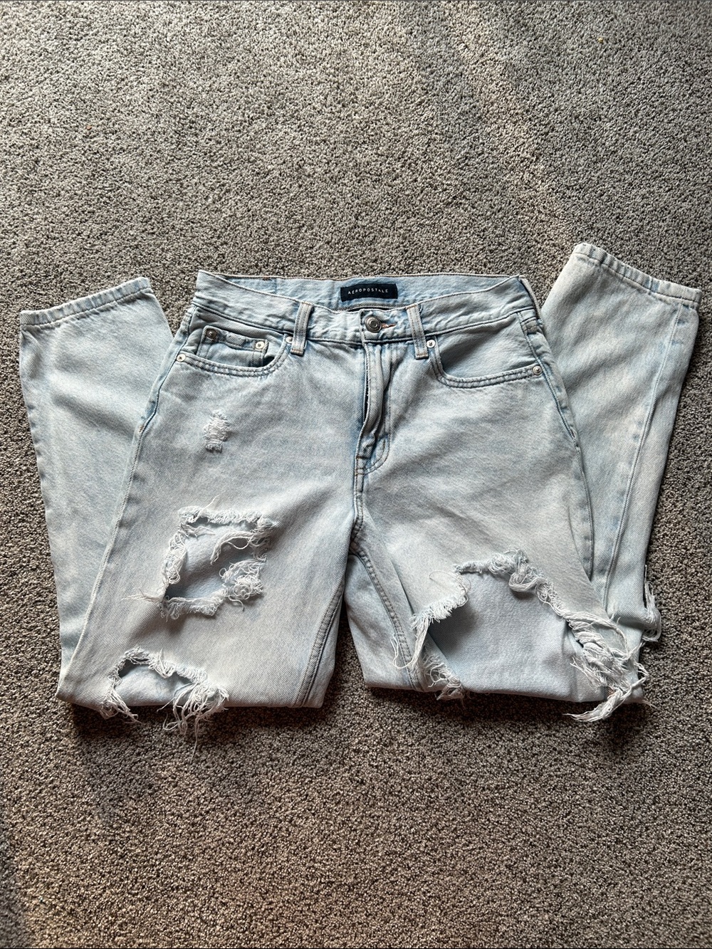 Aeropostale Light Blue Distressed Women's mom Jean